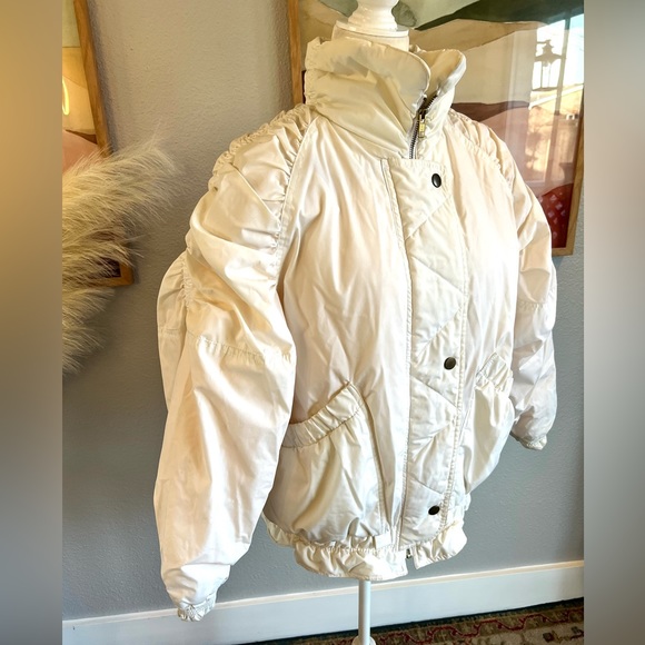 Vintage 80s White Puffer Jacket - Picture 2 of 14